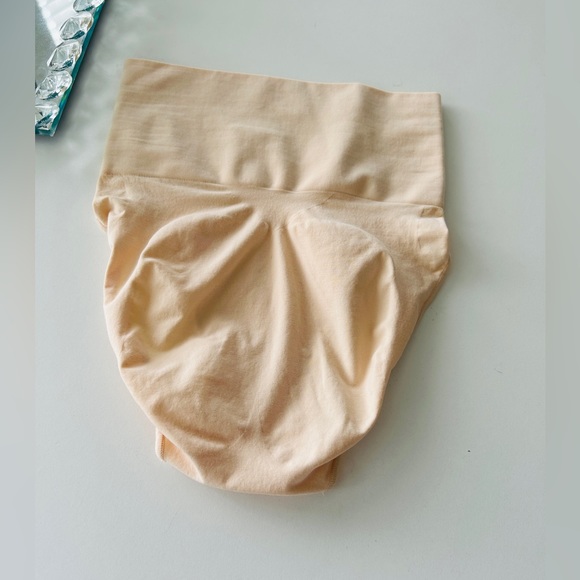 Skims Core Control Brief L/XL - Picture 3 of 3